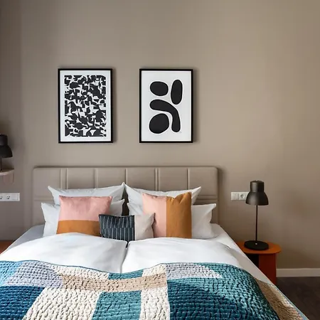 Numa Nook Aparthotel 4*